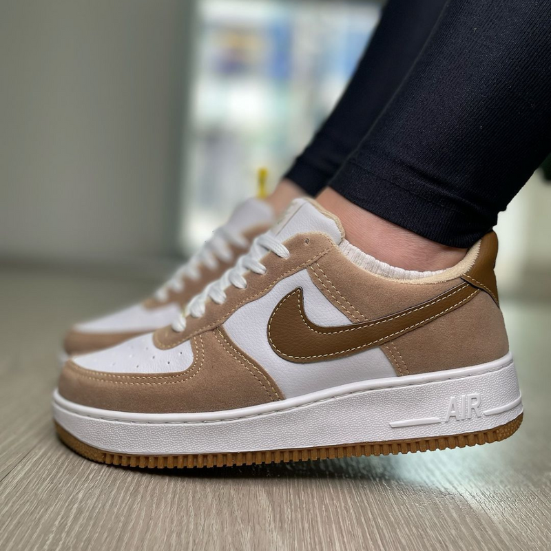 Tênis Nike Air Force Caramelo Camurça