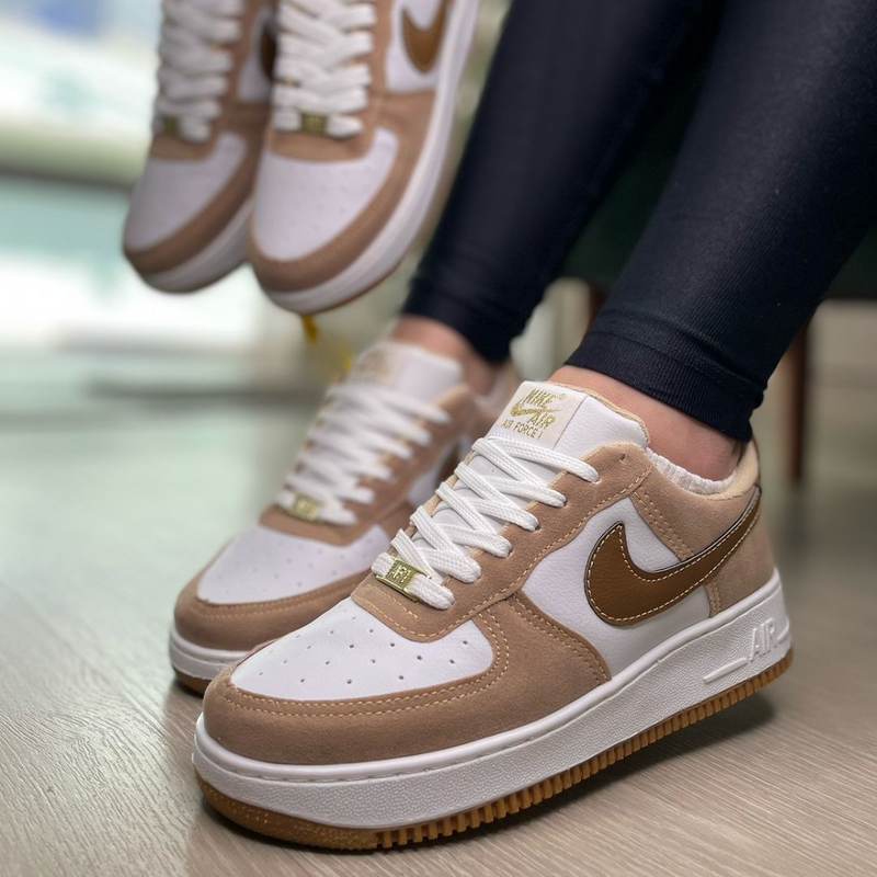 Tênis Nike Air Force Caramelo Camurça