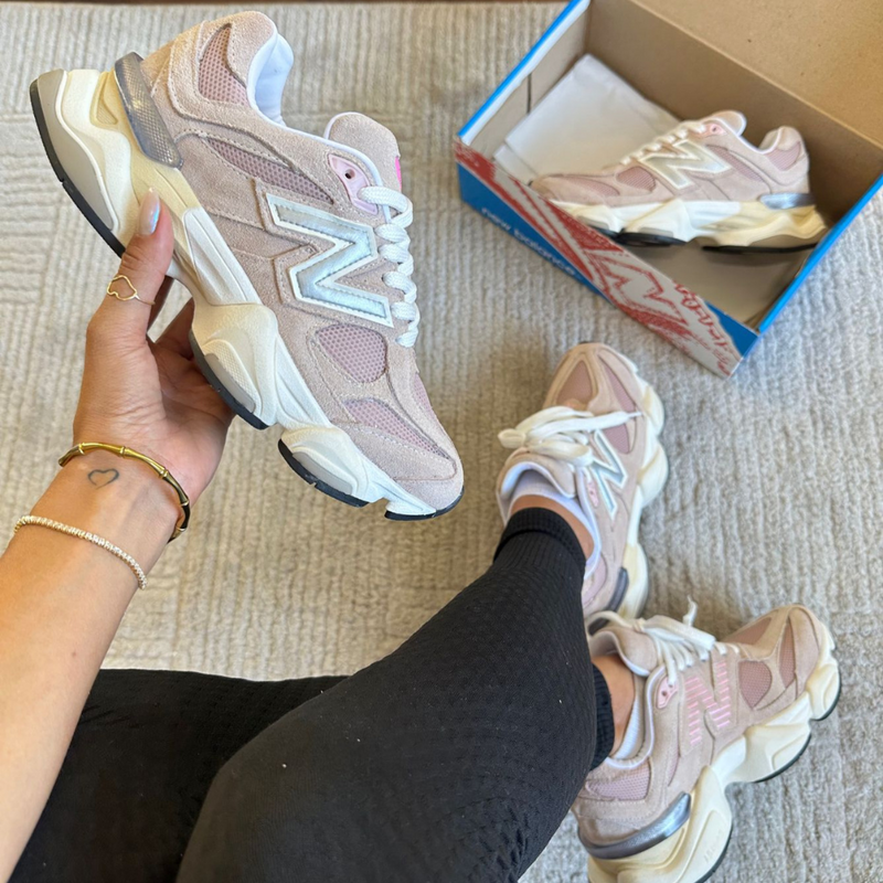 Tênis New Balance 9060 Sea Salt Cinza e Rosa Couro Legítimo