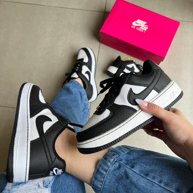 Tênis Nike Air Force Panda