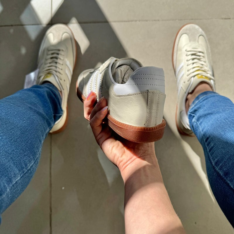 Tênis Adidas Samba OG Bege Off White Couro Legítimo