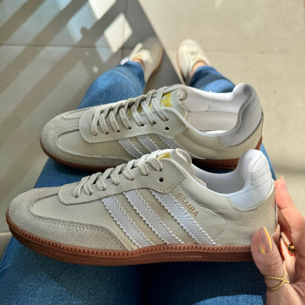 Tênis Adidas Samba OG Bege Off White Couro Legítimo