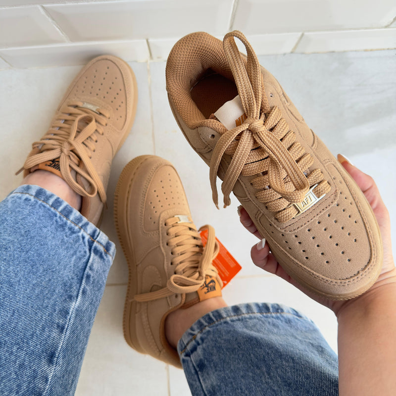 Tênis Nike Air Force 1 Caramelo 2.0