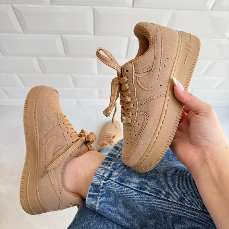 Tênis Nike Air Force 1 Caramelo 2.0