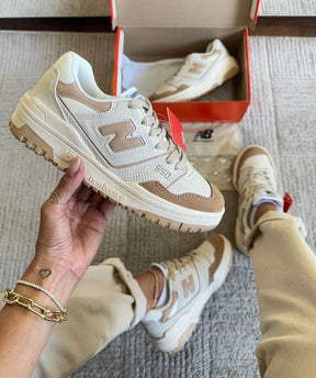 Tênis New Balance 550 Nude Premium