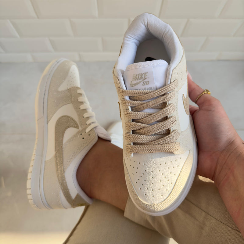 Tênis Nike Dunk Off Champagne Premium