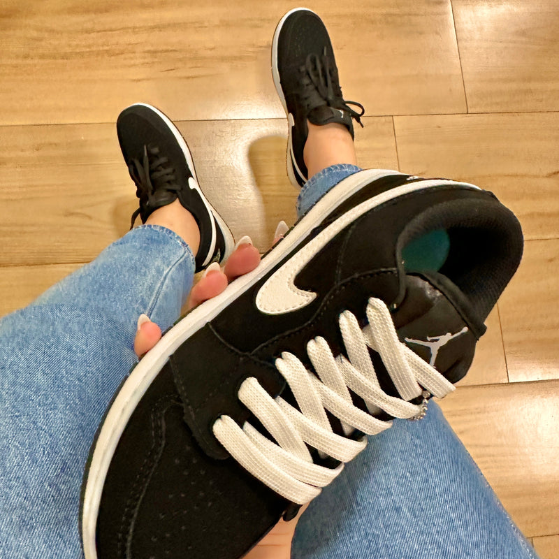 Tênis Nike Air Force Jordan Camurça Preto e Branco