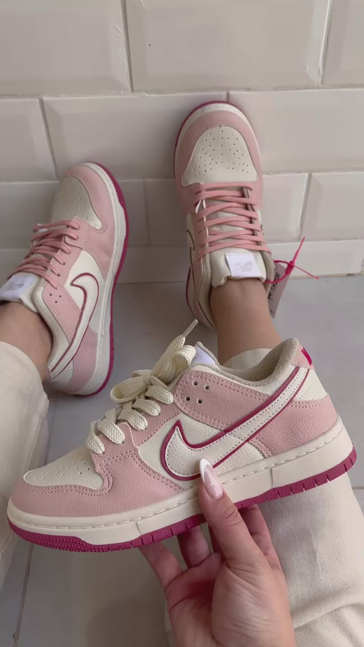 Tênis Nike Dunk Rosa Penelope