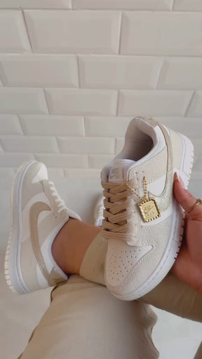 Tênis Nike Dunk Off Champagne Premium