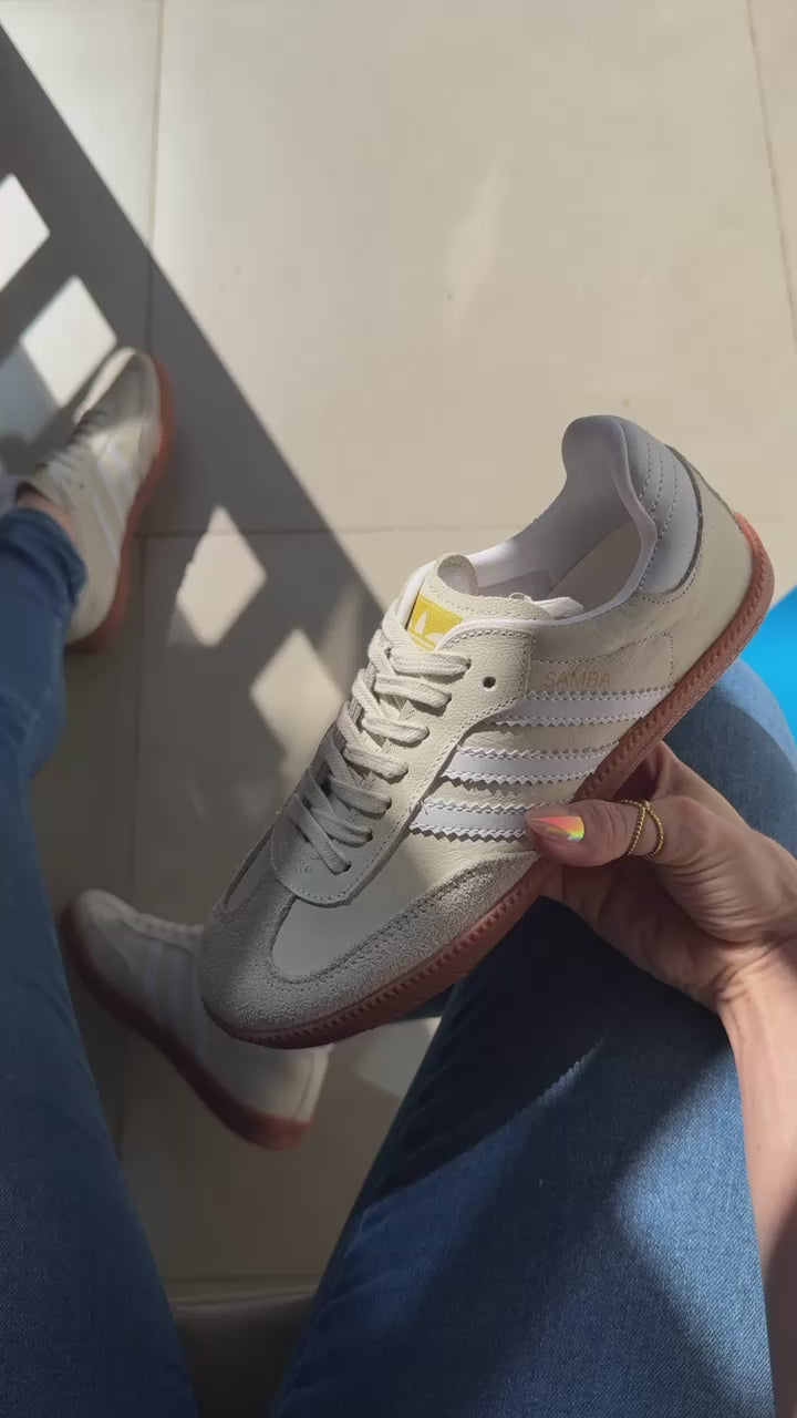 Tênis Adidas Samba OG Bege Off White Couro Legítimo